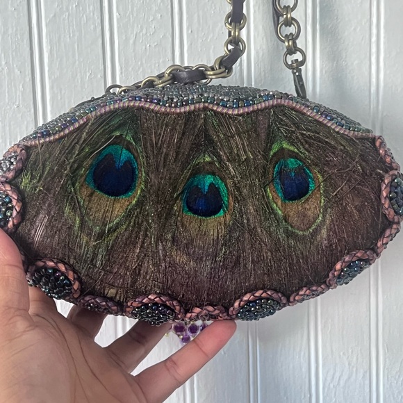 MARY FRANCES BEADED Peacock Feather HARD SHELL SHOULDER HANDBAG/PURSE - Picture 4 of 13